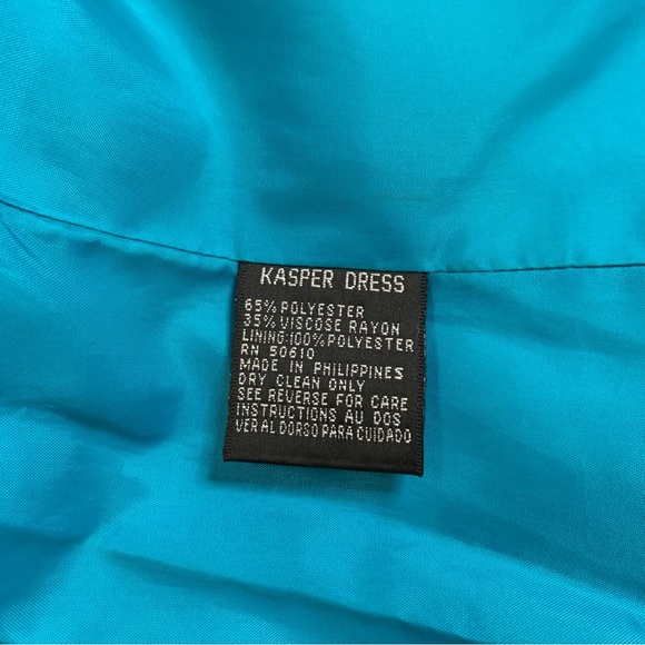 Two-piece Teal Kasper Suit - Picture 5 of 9